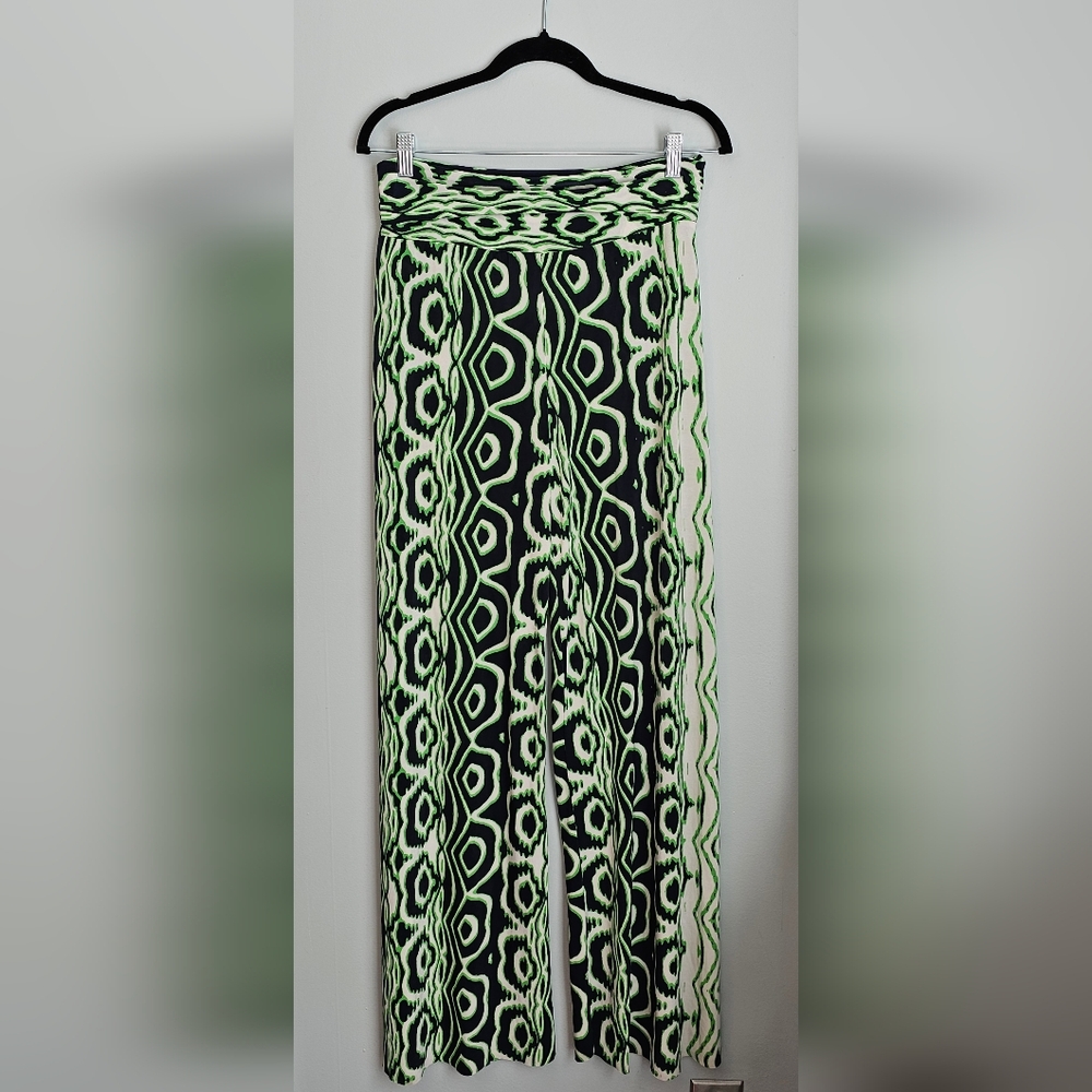 UK2LA Vibrant Green and Black Patterned Pants